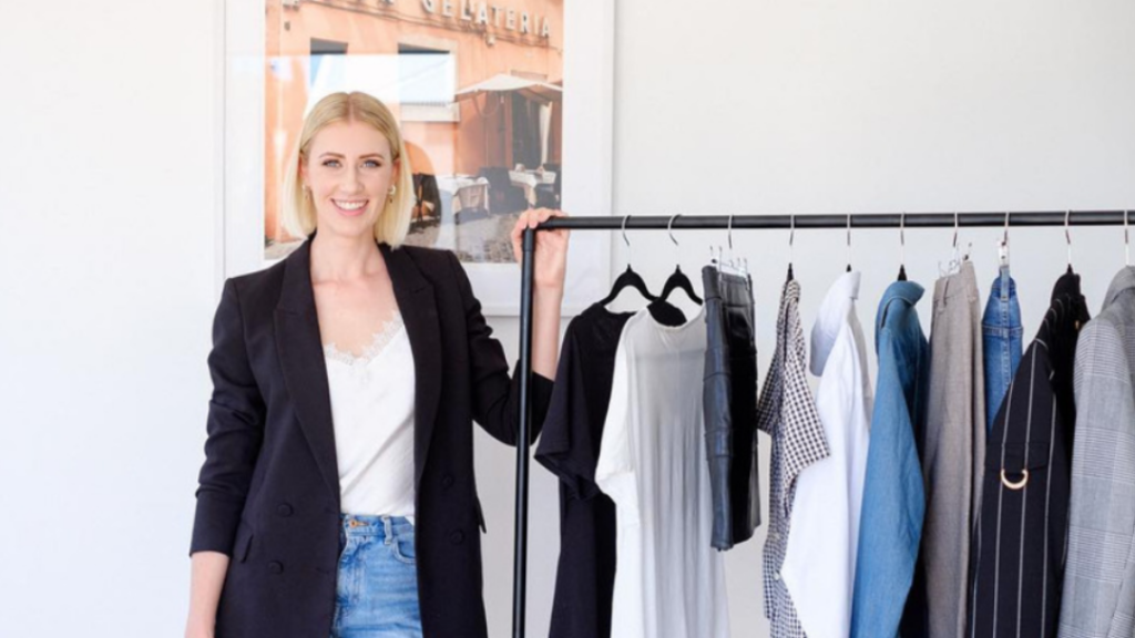 How to Become a Virtual Stylist