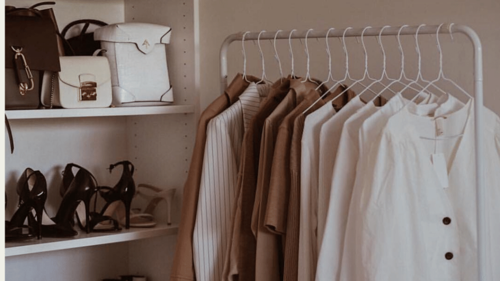 how to organise closet